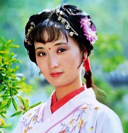 菱花泣血:香菱在命运漩涡中的挣扎与陨落